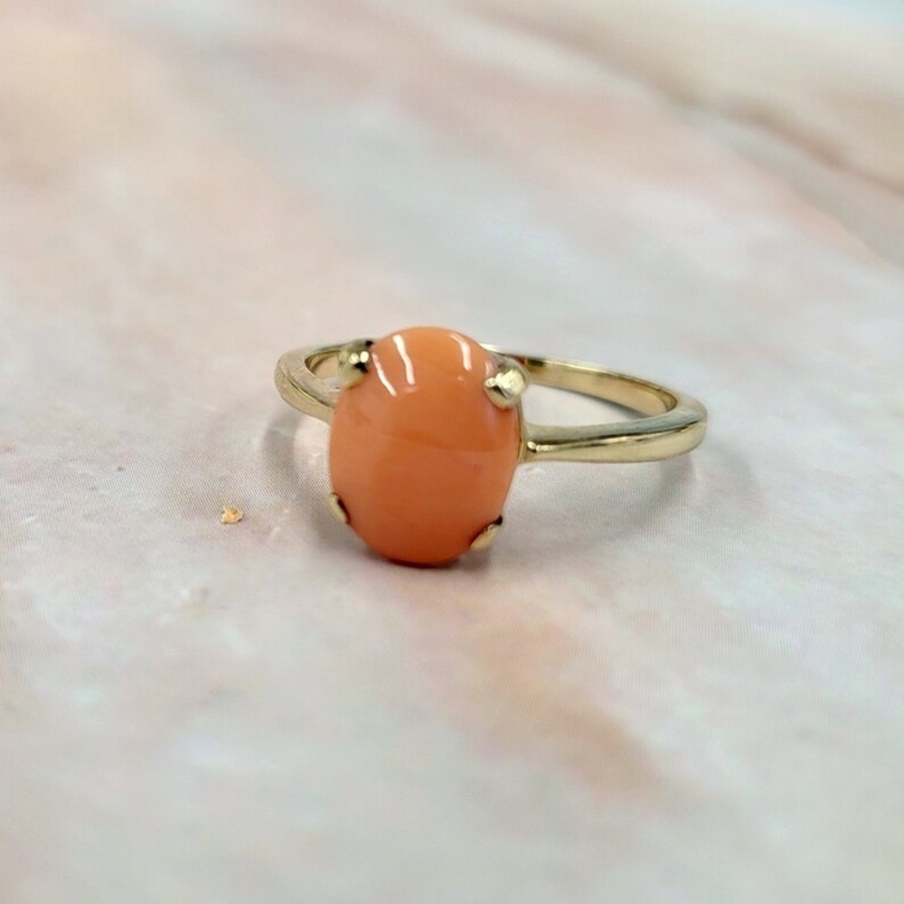 Vintage Coral Ring - Picture 4 of 5